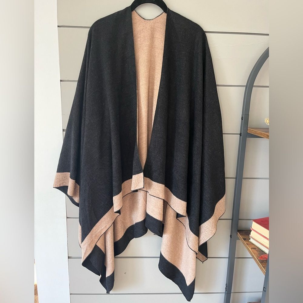 Top It Off reversible black tan Multi Wear Shawl Kimono‎ Wrap NWT